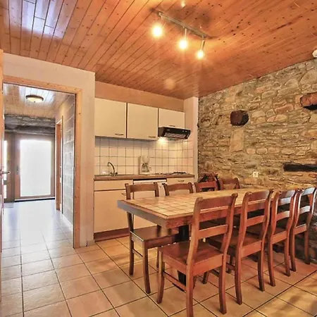 Rustic In With Garden *
