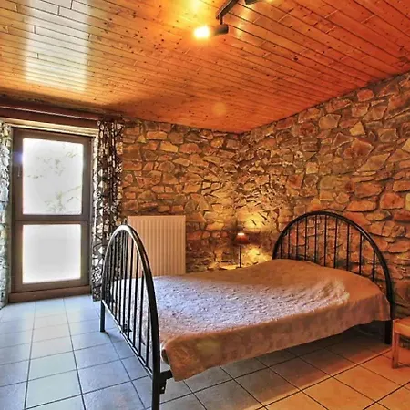 Сasa de vacaciones Rustic Holiday In With Garden
