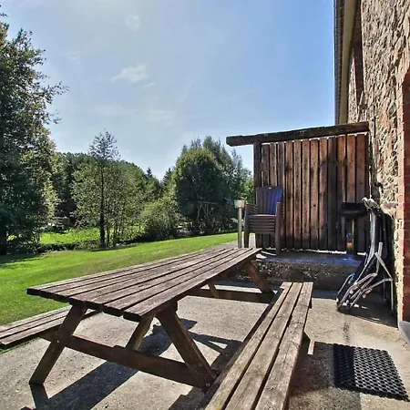 Сasa de vacaciones Rustic Holiday In With Garden *